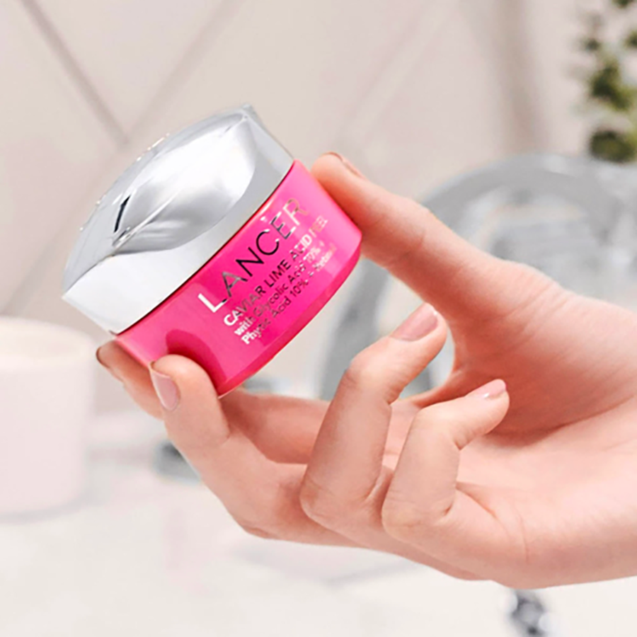 Produit de soin rose