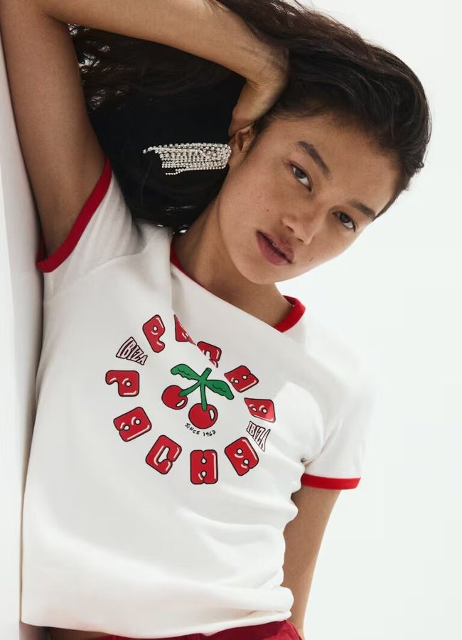 Promenade de base avec logo H&M.