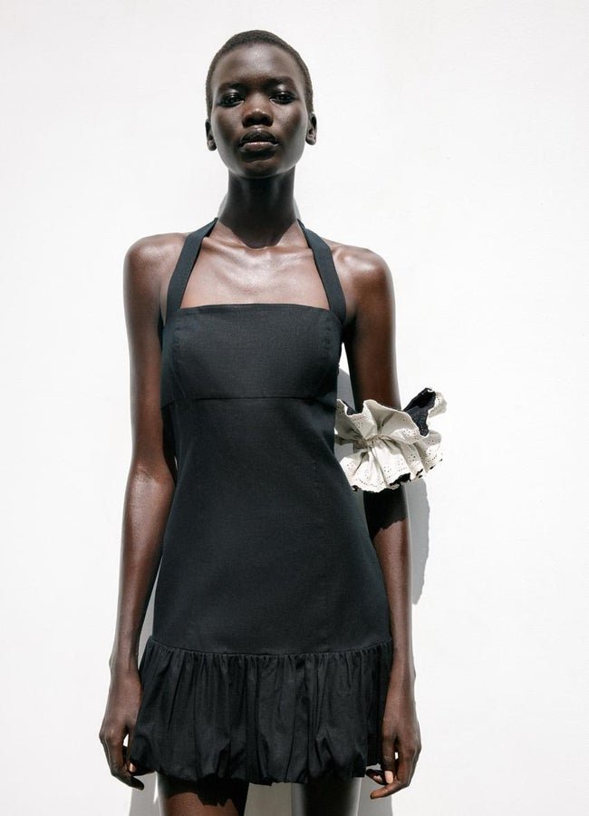 Mini robe sous Zara Boil.