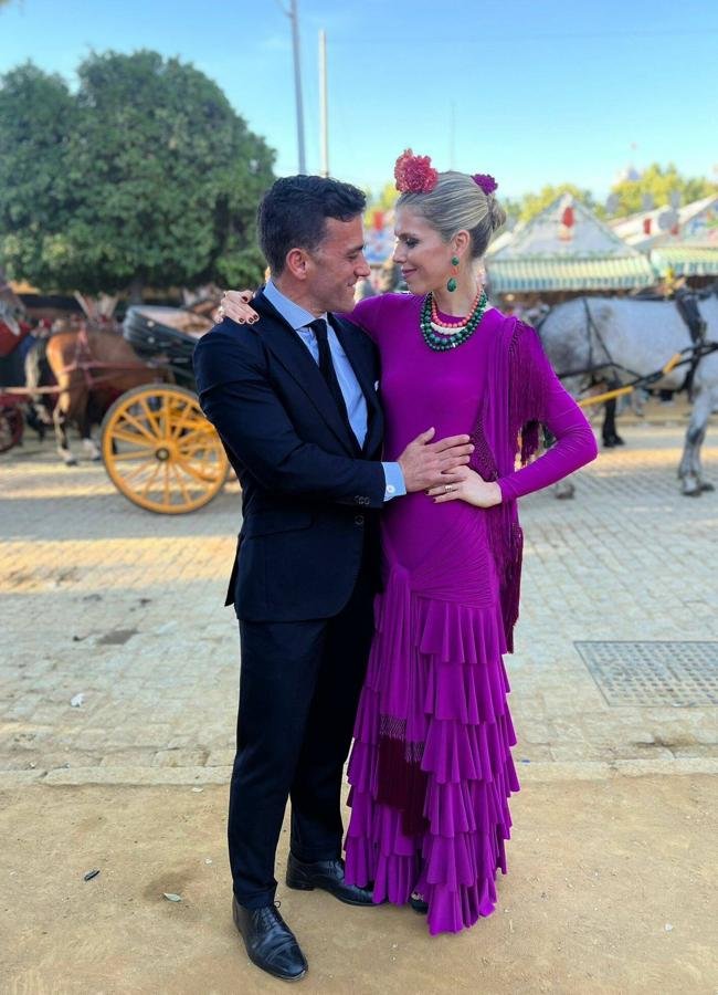 Manuela Villena avec un costume de flamenco violet. / Instagram