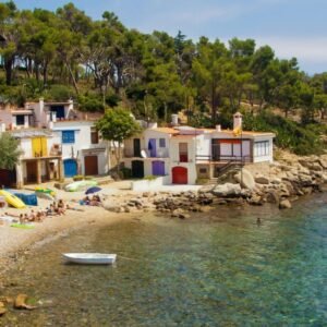 Plages de la côte méditerranéenne que les touristes ne connaissent pas et ne sont pas massifiées