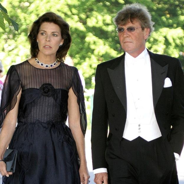 Pourquoi Carolina de Monaco et Ernesto de Hanover ne divorcent pas: 25 ans d'un mariage dédié à l'échec
