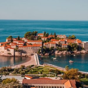 Sveti Stefan, de la ville fortifiée à un hôtel de luxe pour disparaître