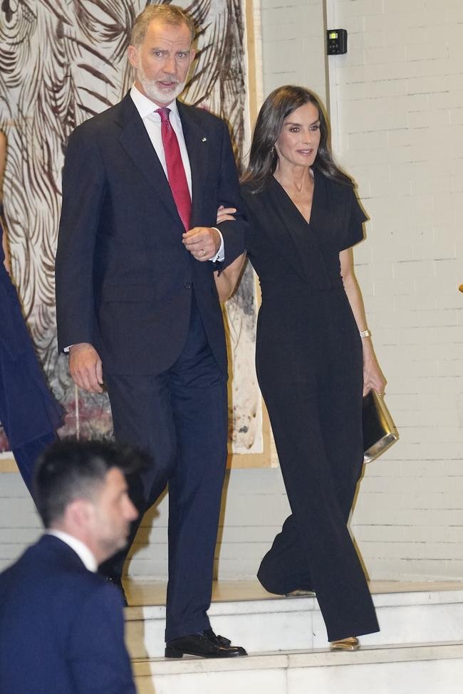 Le roi Felipe et la reine Letizia avec Black Monkey dans les prix internationaux 