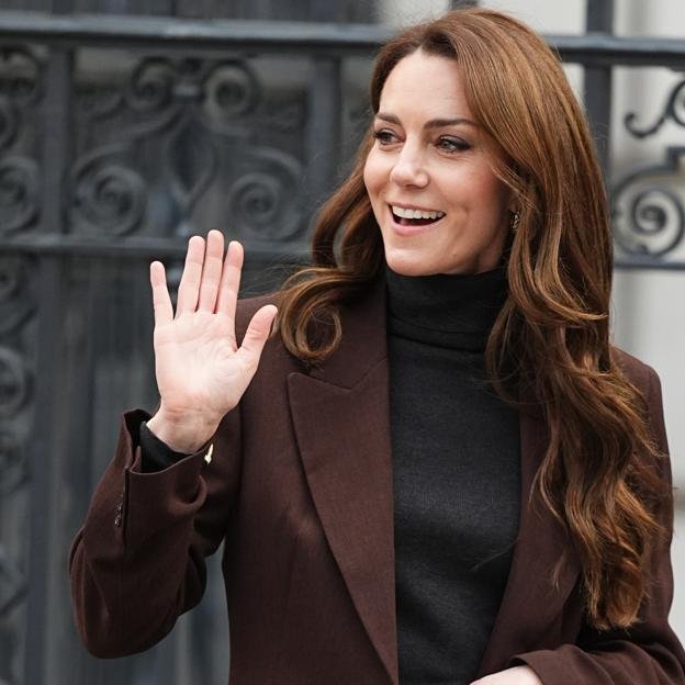 Kate Middleton a la veste parfaite pour la mi-temps, vous pouvez copier le découragement dans Mango