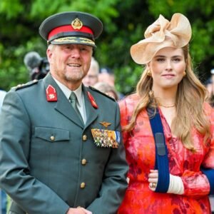 Amalia de Holland réapparaît après son opération avec la plus belle robe de fleur pour l’été