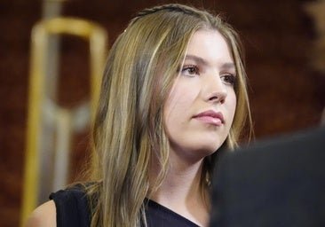 L'Infanta Sofia, la plus originale de la princesse de Girona 2025: décolleté asymétrique et coiffure préférée de la génération Z