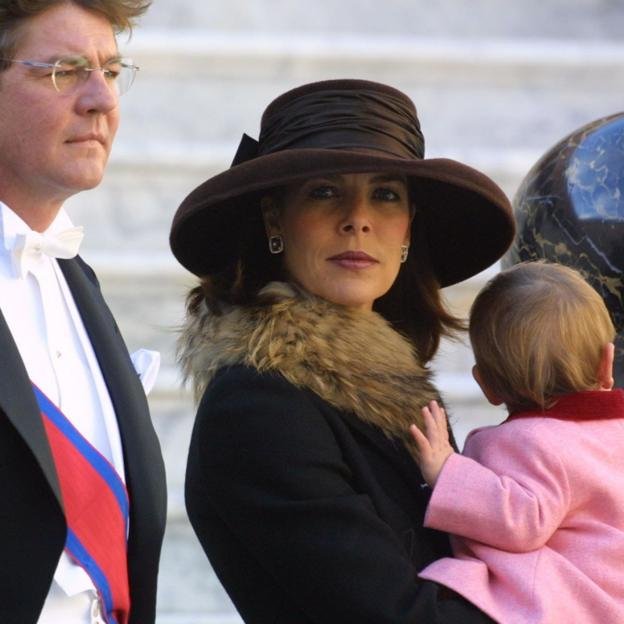 Comment Carolina de Monaco a réalisé pour s'entendre avec les enfants d'Ernesto de Hanover, bien qu'il ait trahi sa mère