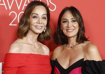 L'hommage à Letizia et Leonor d'Isabel Preysler et Tamara Falcó: Pourquoi les mères et les filles s'habillent la même chose