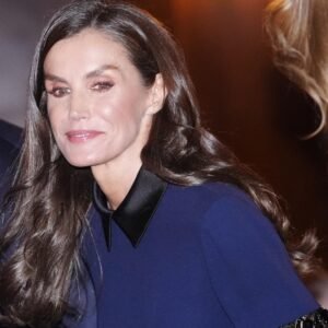 Letizia présente son look le plus original et impressionnant de 2025 au concert d’Oviedo