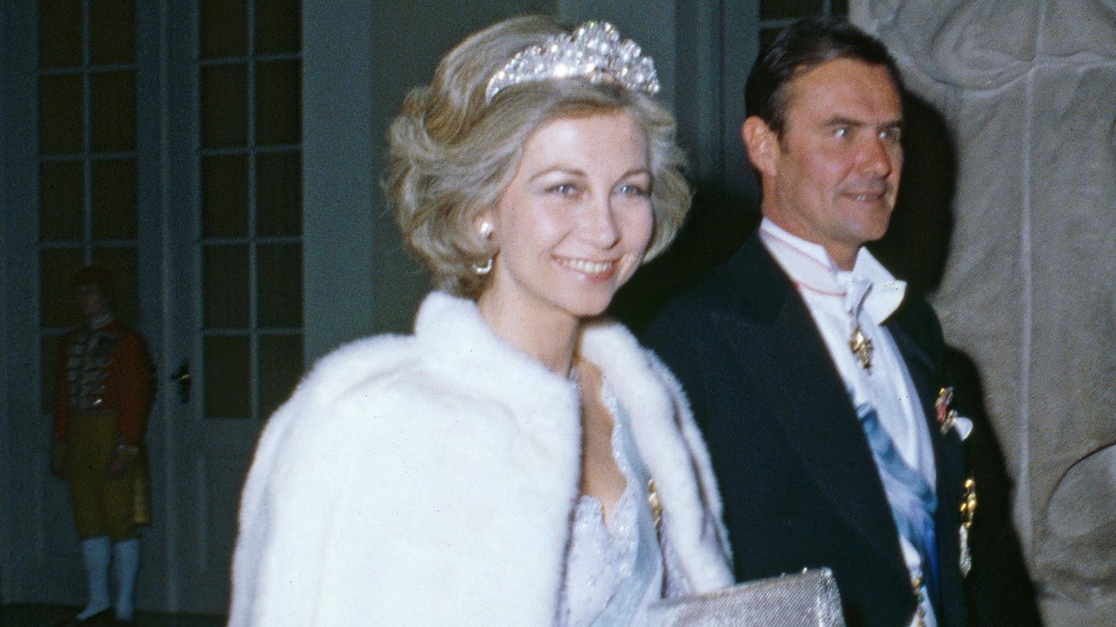 Les incroyables robes Valentino de la reine Sofia