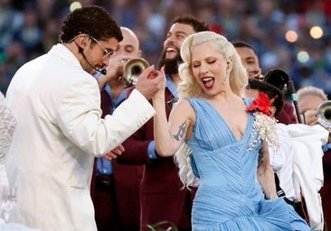 Le message secret de la robe de Lady Gaga au show de Bad Bunny lors de la finale du Super Bowl