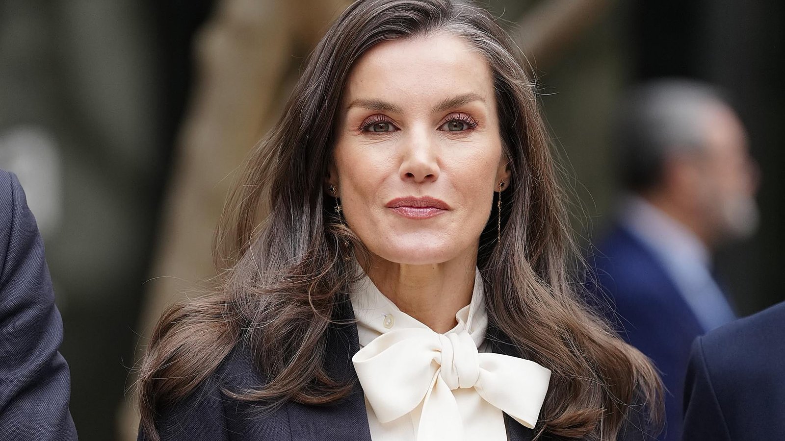Letizia sort ce spectaculaire look smoking : masculin mais romantique