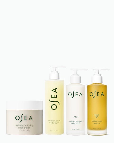 Gamme de soins pour le corps Undaria comprenant un gommage nettoyant pour le corps, un nettoyant pour le corps aux algues, une lotion pour le corps au collagène et une huile pour le corps aux algues