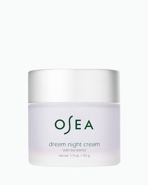 Crème de nuit OSEA Dream avec pot Bio-Rétinol sur fond blanc pour l'affichage du commerce électronique