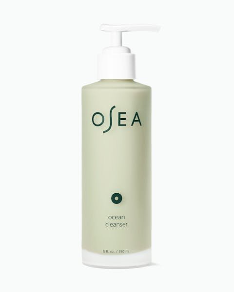 OSEA Ocean Cleanser bouteille de 5 oz sur fond blanc pour l'affichage du commerce électronique