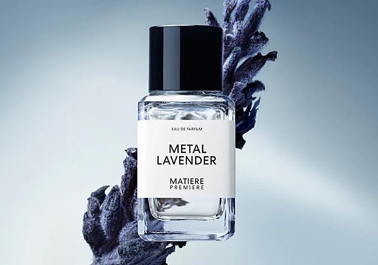 MATIER PREMIERE révèle Metal Lavender, une expression moderne d'une élégance magnétique.