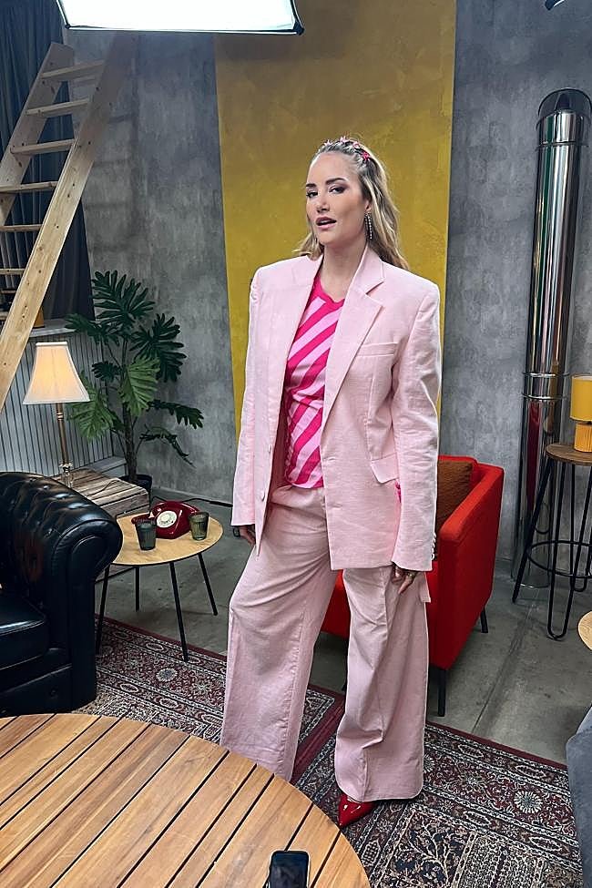 Alba Carrillo avec un look de Viguri Haro.