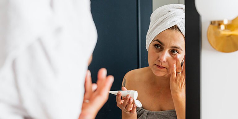Peau acnéique pour adulte : Votre routine de soins