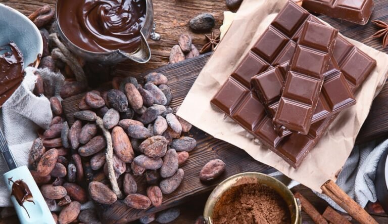 Le chocolat cause-t-il de l’acné ?  |  Soins de la peau bio Eminence