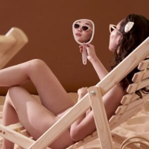 Coupures, infections et irritations : les risques du dermaplaning