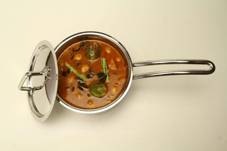 La cuisine rétro, le ragoût de grand-mère et les ragoûts sont à la mode
