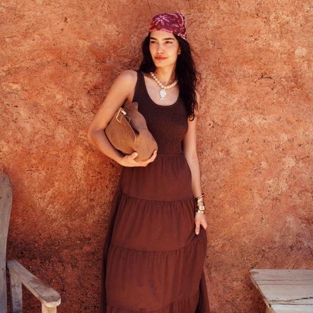 Les nouvelles de la semaine de Stradivarius: vestes de divertissement, robes de printemps et sacs en daim
