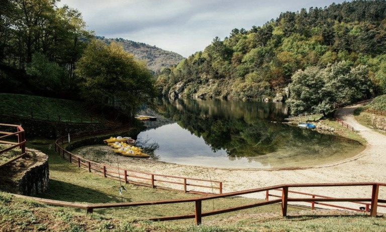 Les plages fluviales de Galice pour se baigner en été

