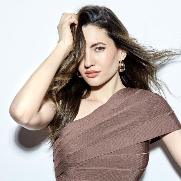 Ivana Baquero joue dans la veuve noire, le nouveau véritable crime de Netflix: 