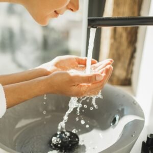 Meilleur nettoyant pour le visage pour la peau grasse? J’ai essayé 5 options
