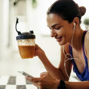 Proffee, la tendance à ajouter des protéines de poudre à votre café