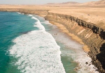 La plage vierge espagnole parfaite pour une escapade d'été: idéal pour le surf et inconnu des touristes