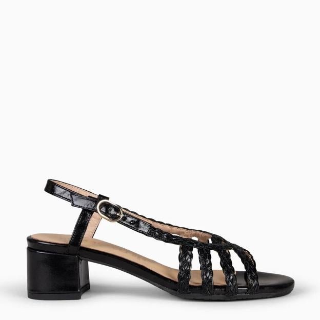 Largeur noire Lina Sandals (115 €)