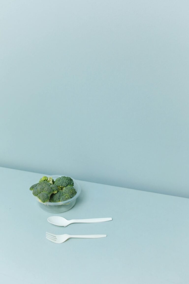 Skinni Societé, la secte virale qui s’enrichit grâce à votre faim