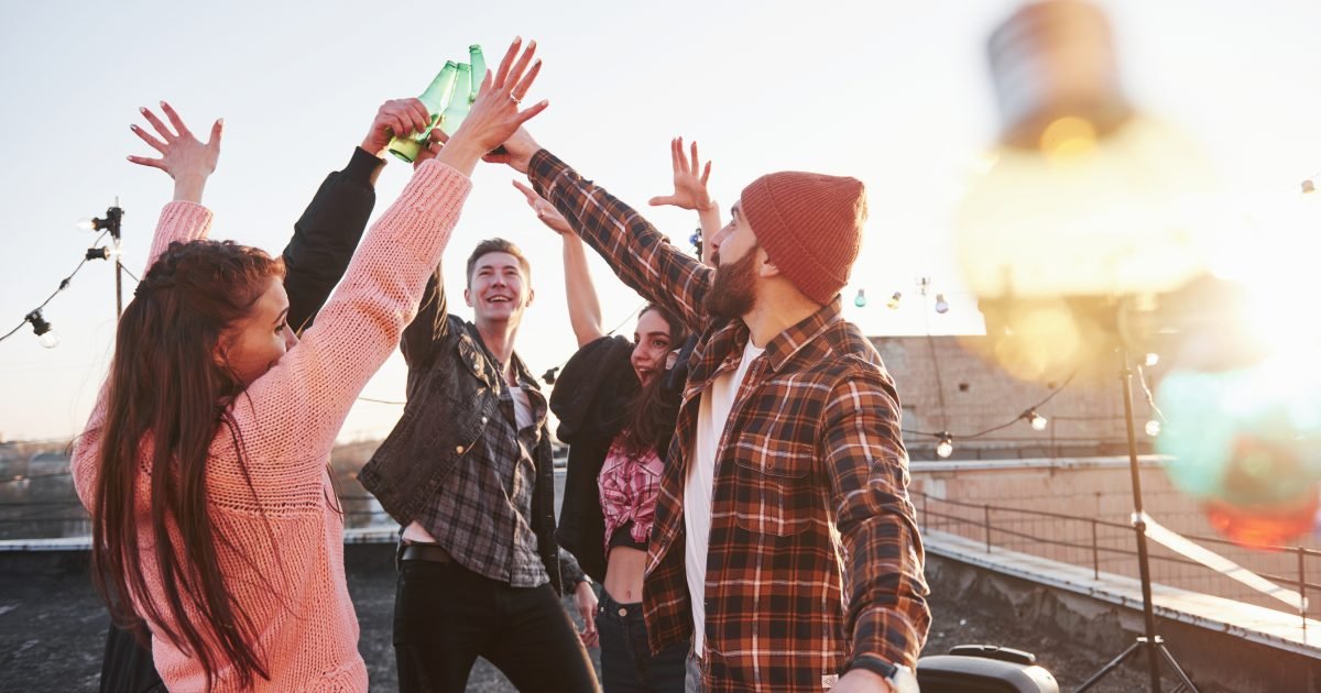 Super curieux, le mouvement de la génération qui ne boit plus d'alcool