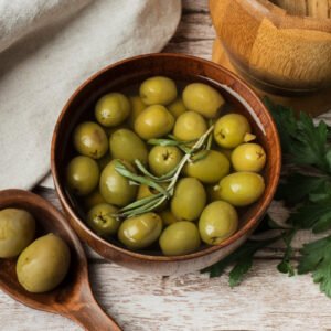 Une astuce avec les olives et ses os pour améliorer le microbiote de votre bouche