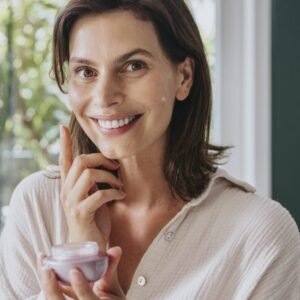 « Une crème ne soulève pas une pommette, mais elle améliore le collagène »